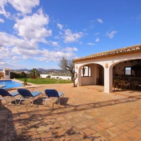 Sleeps 8 Pool Villa *