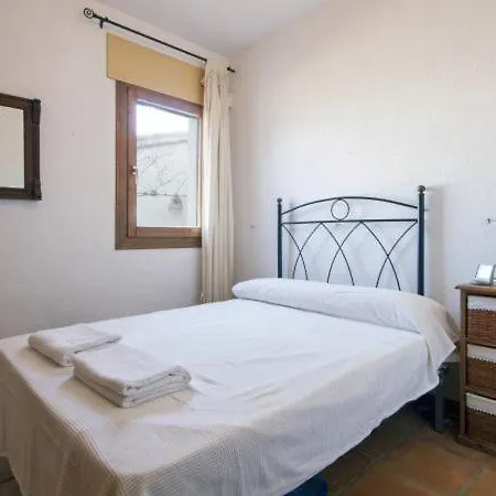 Sleeps 8 Pool Paratella